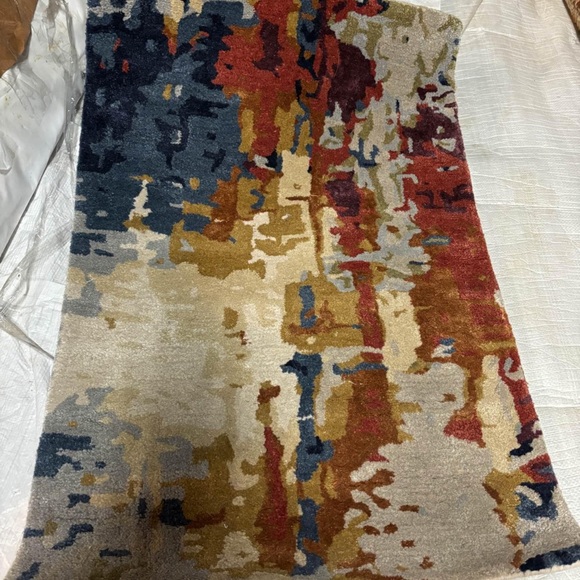 Abstract Multicolor Area Rug - Picture 4 of 5